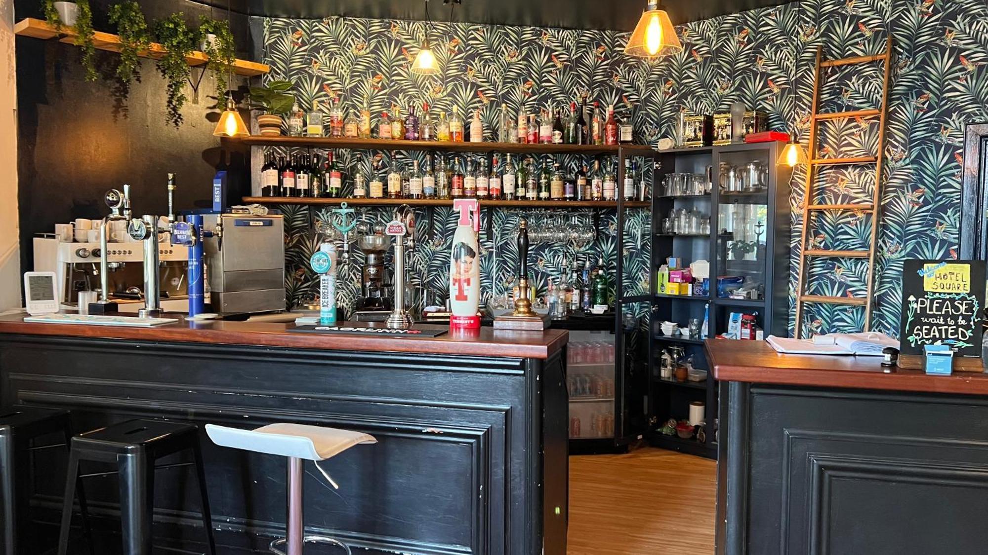 Hotel Square 토민톨 외부 사진
