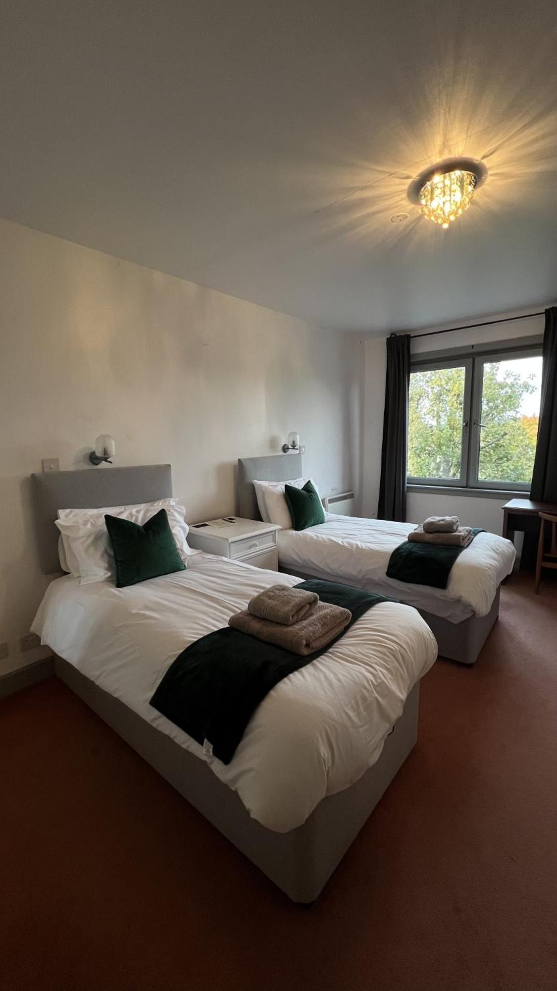 Hotel Square 토민톨 외부 사진